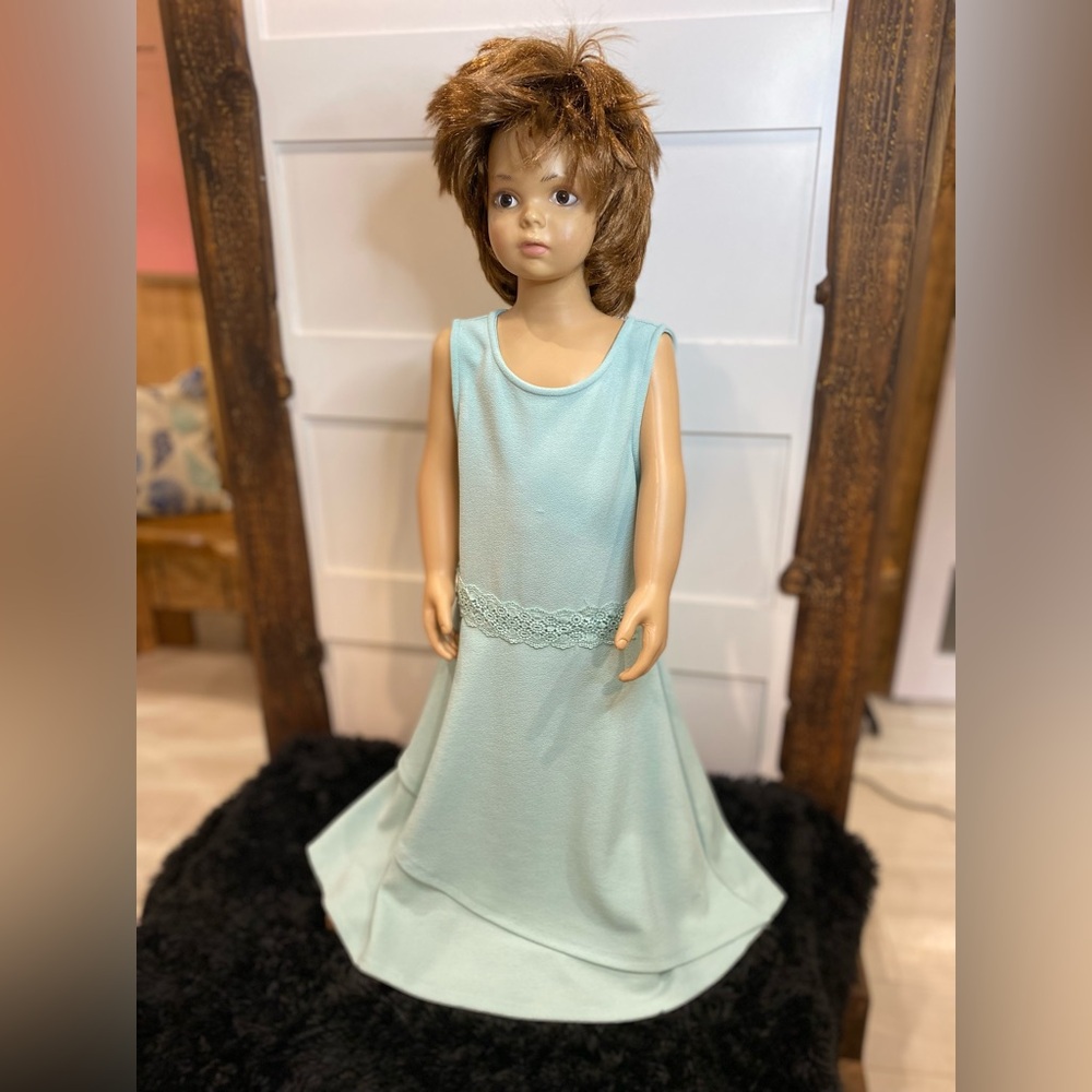 Lavender Girls Mint Green Dress Size 10 Elegant Formal Party Sleeveless Gown